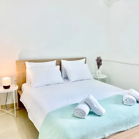 Riverside Apartment *